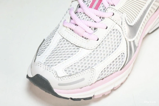 Vomero White 5 Pack Pink Zoom FN3695-001 Nike 520 0918